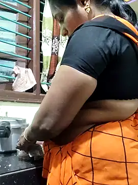 papukurty online show from 4, 4, 2026