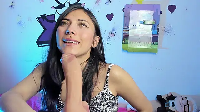 Snapshot of Alanaloiiss_ chatting on 24, 9, 2025 Alanaloiiss online show from 24, 9, 2025