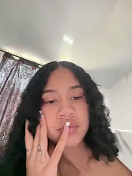 Snapshot of jadee8 chatting on 20, 4, 2026 jadee8 online show from 20, 4, 2026