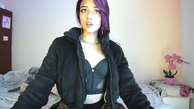 Snapshot of Emmantho chatting on 22, 6, 2026 Emmantho online show from 22, 6, 2026