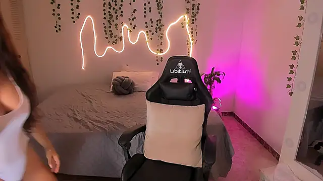 sara doll77 online show from 26, 11, 2025