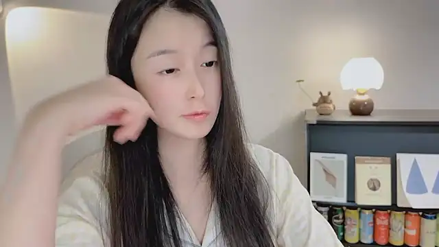 Onechestnut online show from 14, 4, 2026