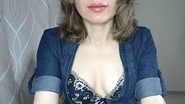 miss  Sophie online show from 7, 7, 2026