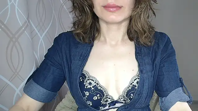 miss  Sophie online show from 4, 8, 2026