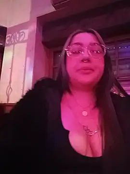 Snapshot of Dulcedeanis chatting on 2, 6, 2026 Dulcedeanis online show from 2, 6, 2026