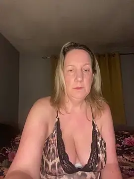 X-Victoria-X online show from 7, 3, 2026