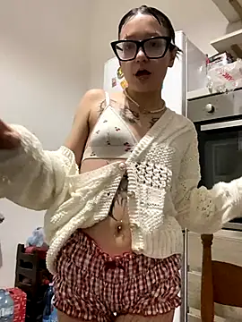 Snapshot of severingratty chatting on 12, 10, 2025 severingratty online show from 12, 10, 2025