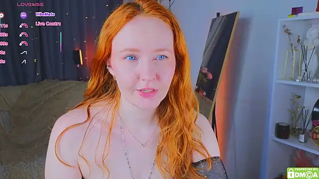 JoyceJones online show from 22, 7, 2026