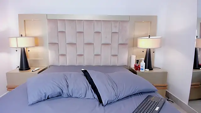 Milan LewisS online show from 24, 9, 2025