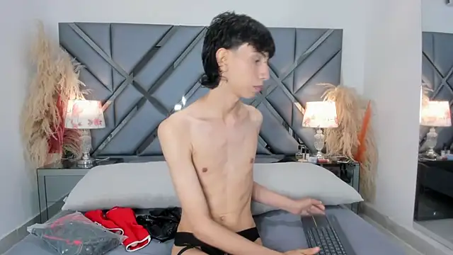 Milan LewisS online show from 15, 10, 2025