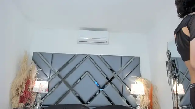 Milan LewisS online show from 22, 10, 2025