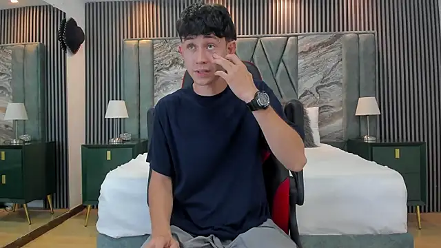 Michael blue online show from 15, 10, 2025