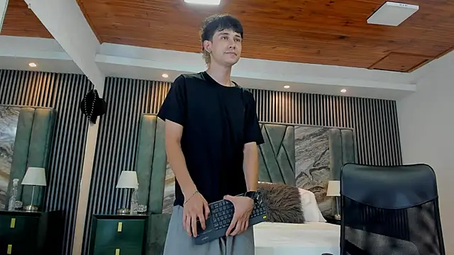 Michael blue online show from 23, 10, 2025