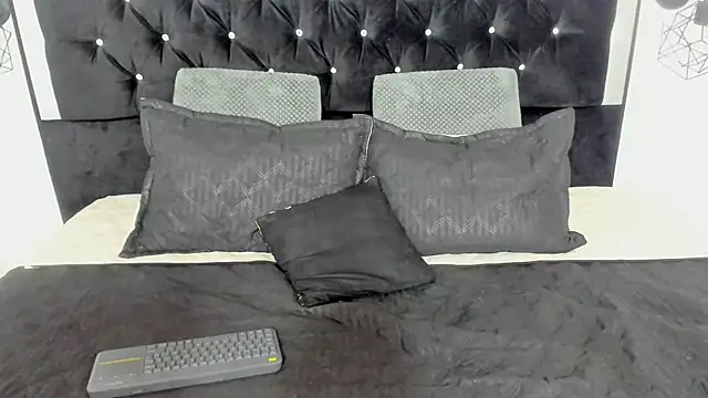 Sebas cat online show from 19, 10, 2025