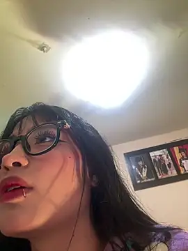 Alysson cb online show from 3, 2, 2026