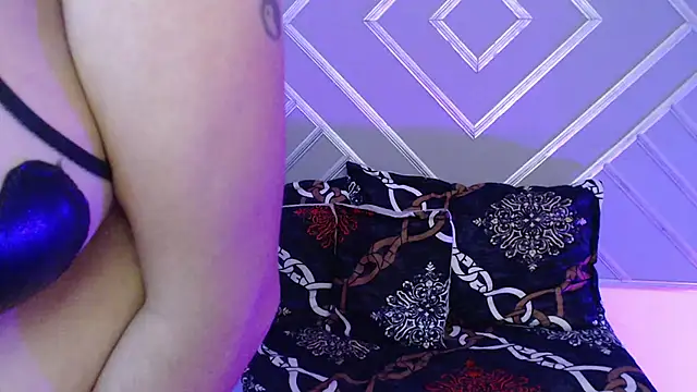 Snapshot of sashabluex chatting on 6, 10, 2025 sashabluex online show from 6, 10, 2025