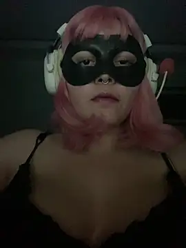 Snapshot of loveloly_ chatting on 3, 4, 2026 loveloly online show from 3, 4, 2026