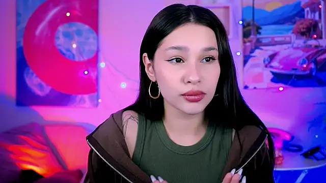 KimClarks  online show from 4, 10, 2025