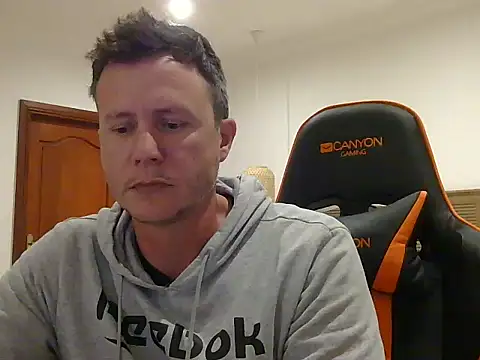 TroyDieselXXX online show from 19, 4, 2026