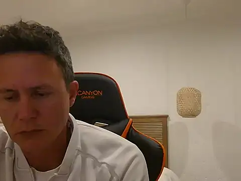 TroyDieselXXX online show from 22, 4, 2026