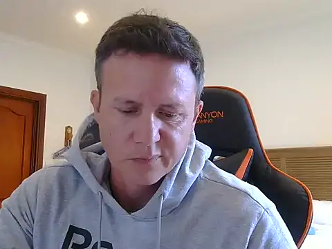 TroyDieselXXX online show from 24, 4, 2026