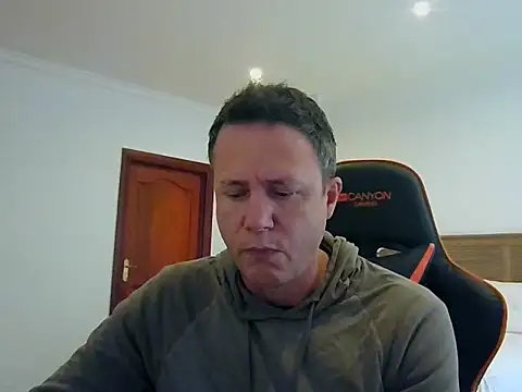 TroyDieselXXX online show from 28, 7, 2026