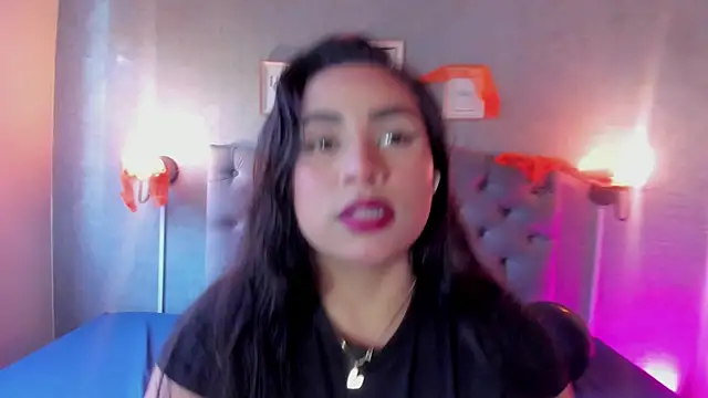 GiannaSlimJB online show from 5, 10, 2025