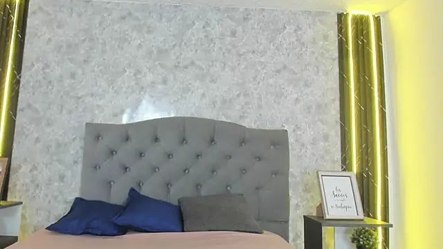 Snapshot of GiannaSlimJB chatting on 6, 2, 2026 GiannaSlimJB online show from 6, 2, 2026