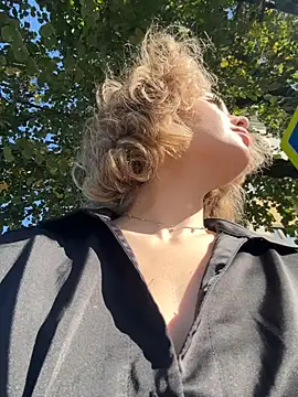 KellyKeler online show from 22, 9, 2025