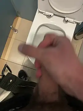 hugehairycock 98 online show from 6, 7, 2026