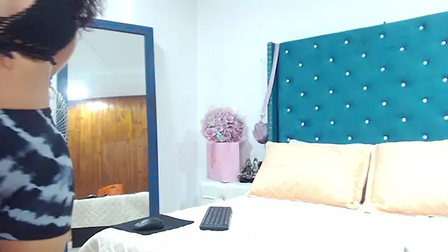 KimScarleth online show from 25, 9, 2025