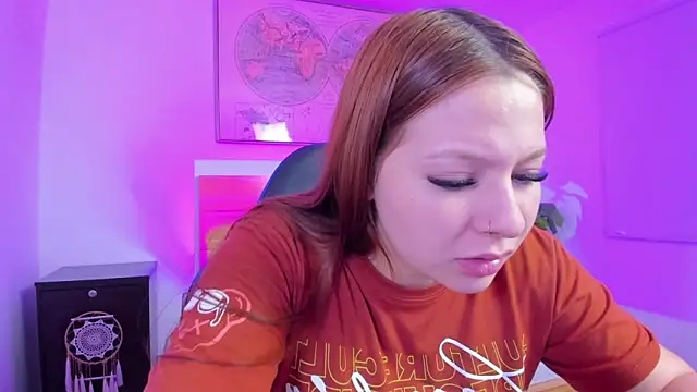 kitty sweeety  online show from 21, 4, 2026