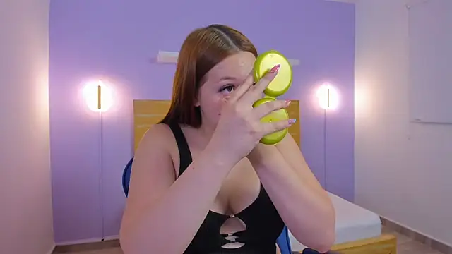 kitty sweeety  online show from 22, 4, 2026