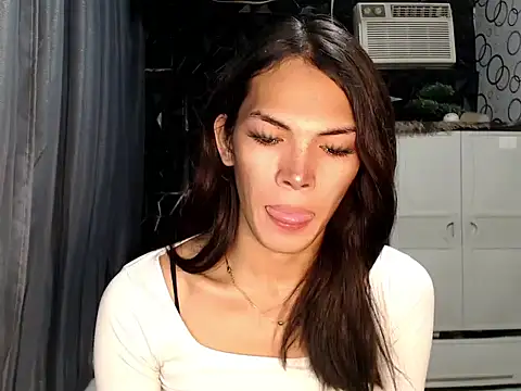 ladyhotcuming online show from 5, 7, 2026