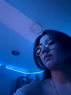 Snapshot of Michelle_Zoe chatting on 13, 10, 2025 Michelle Zoe online show from 13, 10, 2025