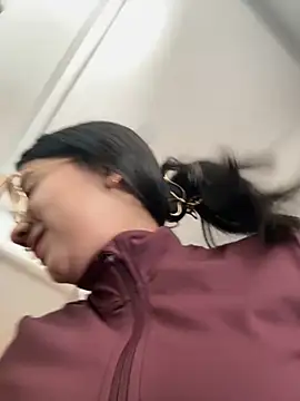 Snapshot of Michelle_Zoe chatting on 23, 11, 2025 Michelle Zoe online show from 23, 11, 2025