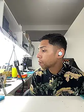 Snapshot of Oqui chatting on 1, 4, 2026 Oqui online show from 1, 4, 2026