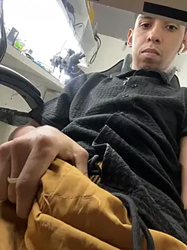 Snapshot of Oqui chatting on 14, 4, 2026 Oqui online show from 14, 4, 2026