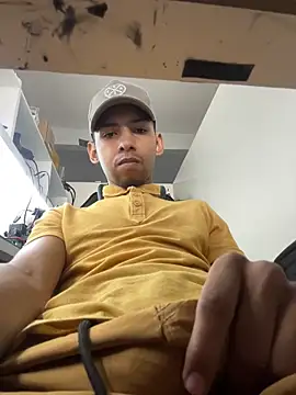 Snapshot of Oqui chatting on 15, 4, 2026 Oqui online show from 15, 4, 2026