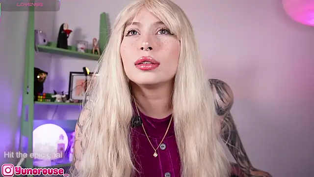 YunoRose  online show from 18, 10, 2025