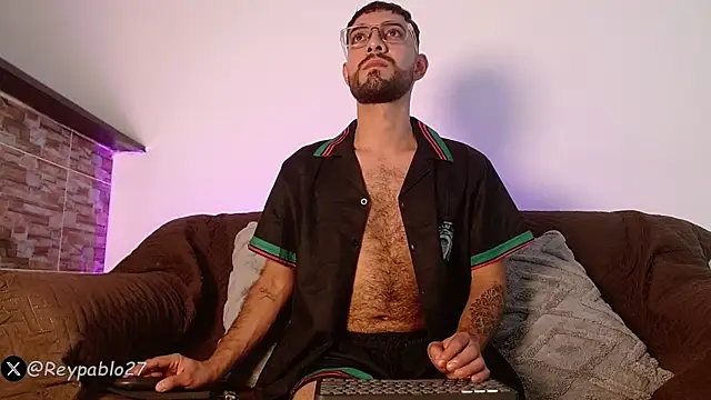 ReyPablo1 online show from 12, 4, 2026