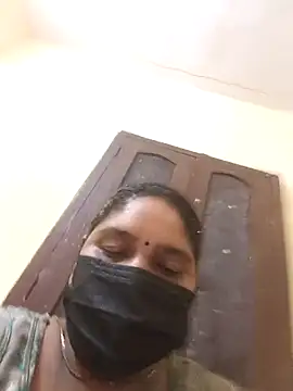 Snapshot of Villageanuty chatting on 7, 10, 2025 Villageanuty online show from 7, 10, 2025