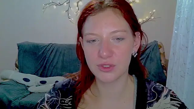 Lily Ember online show from 15, 2, 2026