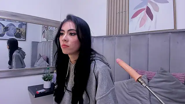 Anya Belth online show from 8, 9, 2025