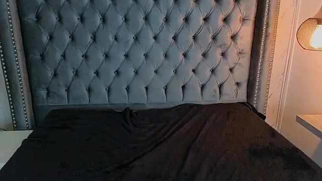 Anya Belth online show from 21, 4, 2026