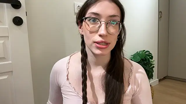 Kelly Berry   online show from 6, 1, 2026