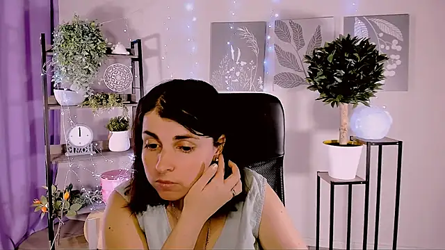 Snapshot of MartaEdams chatting on 5, 6, 2026 MartaEdams online show from 5, 6, 2026