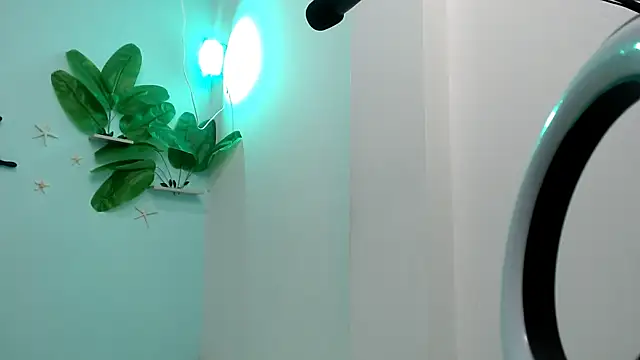 Snapshot of eladyrous98 chatting on 26, 11, 2025 eladyrous98 online show from 26, 11, 2025