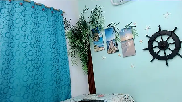 Snapshot of eladyrous98 chatting on 12, 1, 2026 eladyrous98 online show from 12, 1, 2026