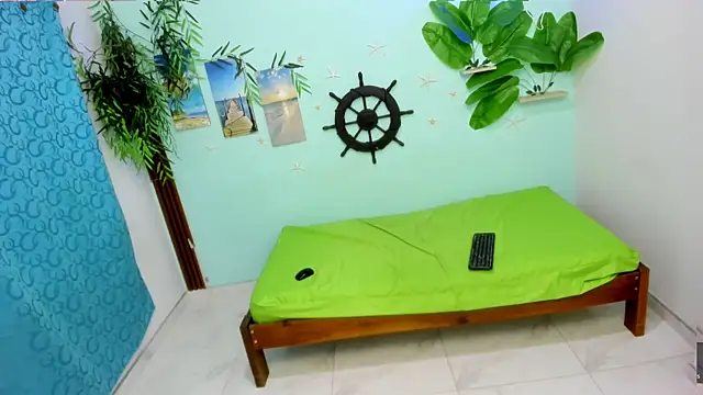 Snapshot of eladyrous98 chatting on 4, 3, 2026 eladyrous98 online show from 4, 3, 2026